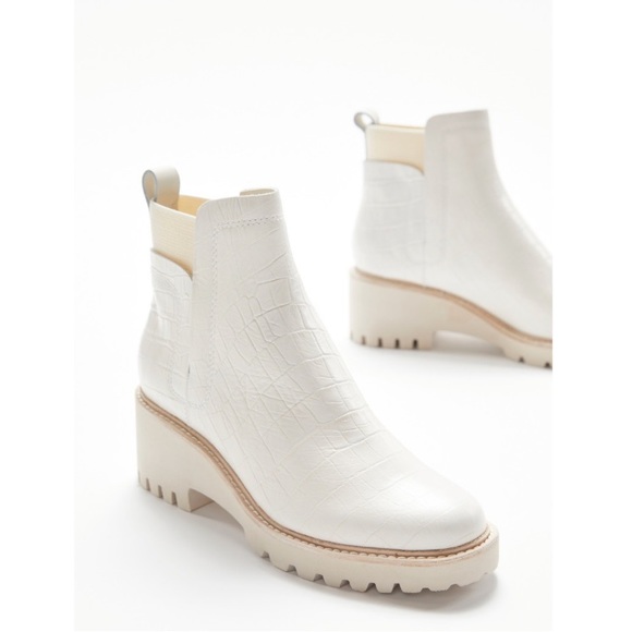 Dolce Vita Haddie Wedge Chelsea Boot Snakeskin White - Picture 1 of 8